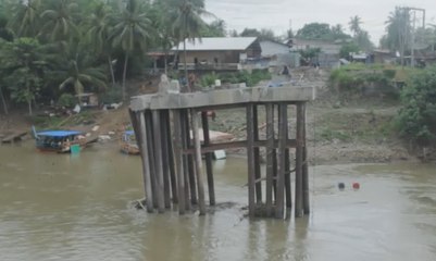 Jembatan Putus Pengendara Harus Lewat Jalur Alternatif