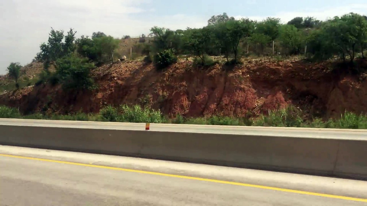 Lahore Islamabad Motorway M2 Near Kallar Kahar Pakistan Video 13