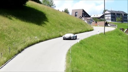 Terrible accident dans un virage en rallye pour Richard Hammond !