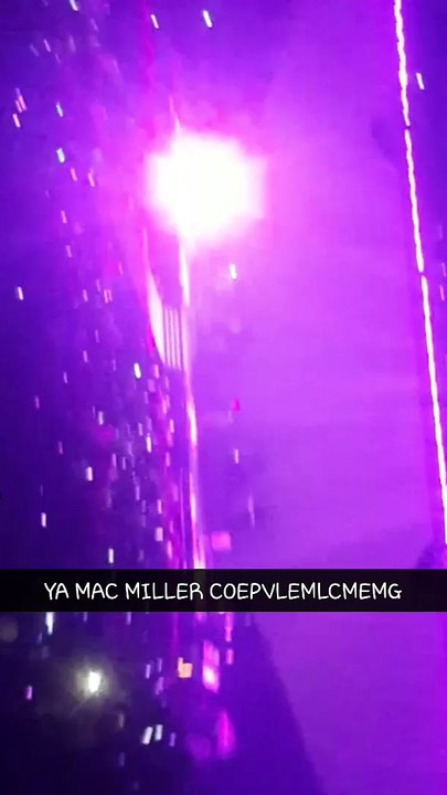 [ Dangerous Woman Tour Paris ] Ariana Grande ft Mac Miller - The Way