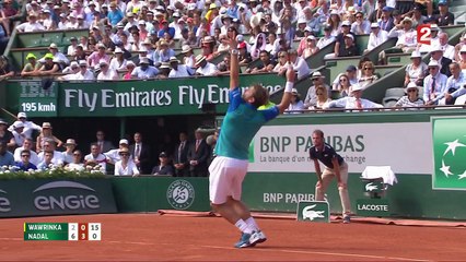 Roland-Garros 2017 : Stan Wawrinka se libère sur son revers (2-6, 0-3)