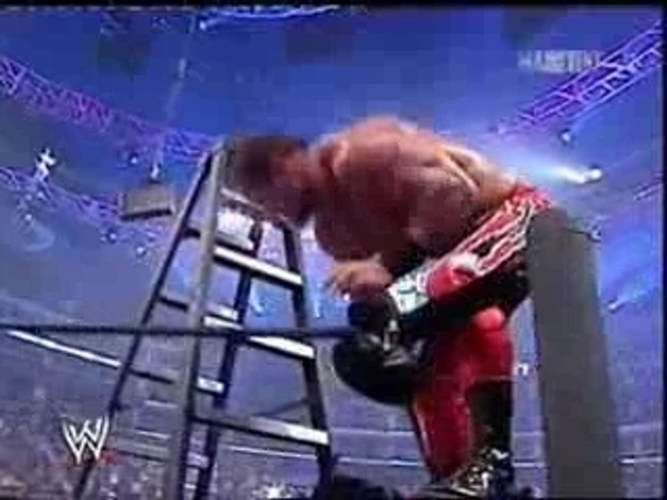Wrestlemania 21 ladder match part 3