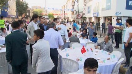 İpekyolu Belediyesinden İftar Yemeği