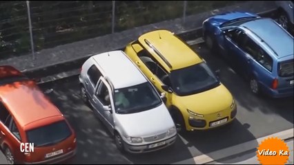 Komik Kadın Sürücü Hataları - Funny Women Driving Fail. izle