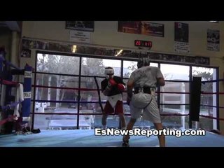 Boxing Champ Gradovich vs BKB Champ Pelos Garcia Sparring - EsNews