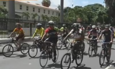 Warga Venezuela Berunjuk Rasa dengan Bersepeda