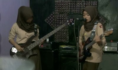 Voice of Baceprot Band Hijab Beraliran Metal yang Mendunia