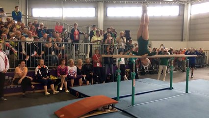 A 91 cette mamie déchire tout en gymnastique