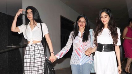 Sridevi's Dinner Date With Daughters Jhanvi & Khushi