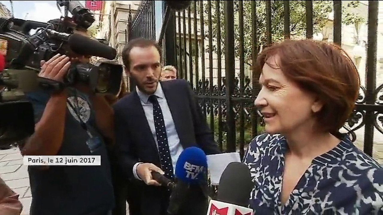 "Vous voulez quoi ? Que je saute dans la Seine ?" lance Laurence Rossignol avant le bureau national du PS