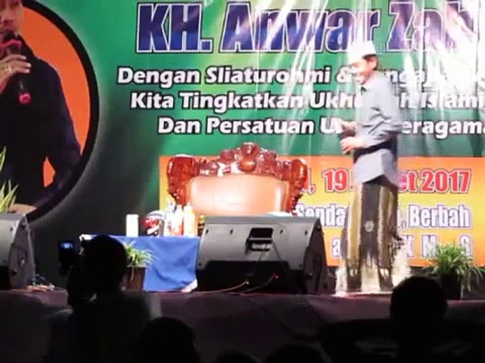 Ceramah KH Anwar Zahid KELUARGA ORA TENTREM URIP MORAT MARIT Part 1 of 2
