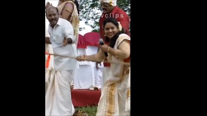 malayalam actress Beena Antony Hot Navel Show