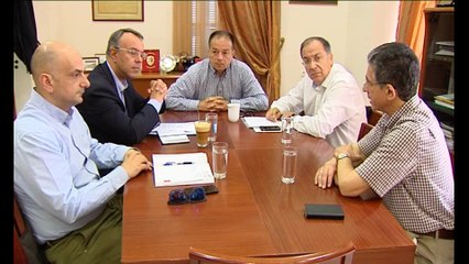 Ο Χρήστος Σταϊκούρας στο γραφείο του Νίκου Σταυρογιάννη