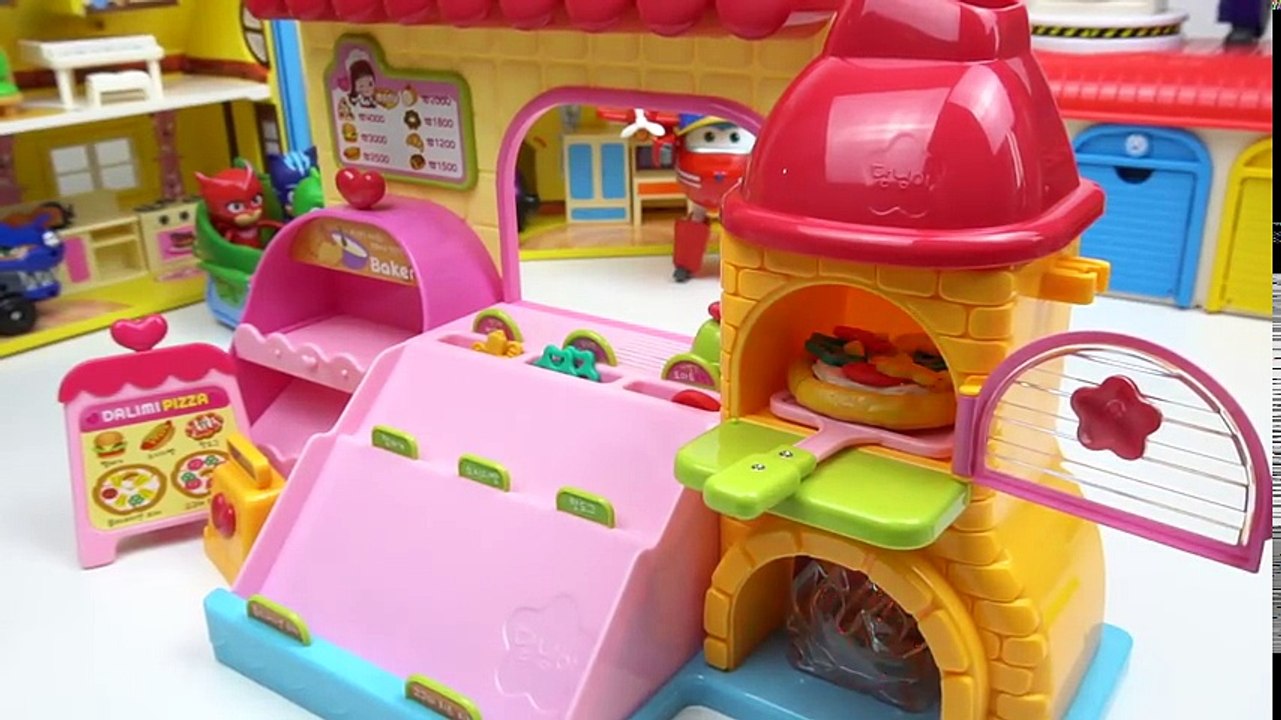 PJ Masks And Dinosaurs Visit Pizza Shop, Dino Core Dinosaur Toys