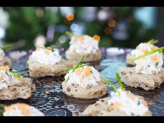 Canapés de saumon fumé et fromage frais pour un apéritif chic et facile