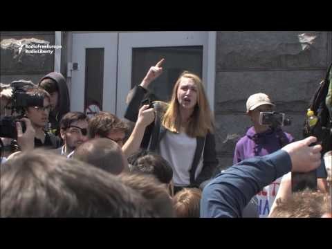 Hundreds Detained at Russian Anti-Corruption Protests