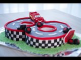 Comment faire gâteau d'anniversaire Cars (décoration en pâte à sucre)