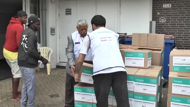 Hasene Vakfından Hollanda'daki Mültecilere Ramazan Yardımı