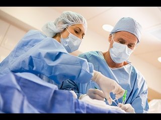 La reconstruction mammaire est-elle une opération lourde ?