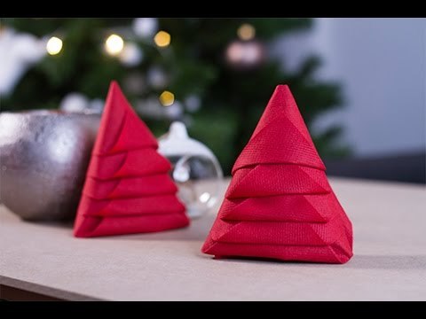 DIY Noël : Pliage de serviettes en sapin