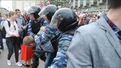 Cerca de 2.000 detenidos en protestas antigubernamentales en Rusia