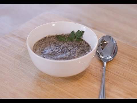 Velouté aux trompettes de la mort (champignons)