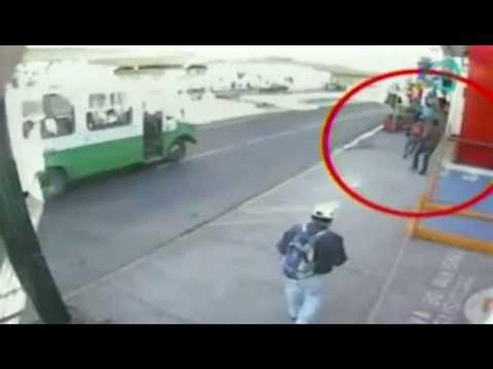 Impresionantes imágenes de un asalto a mano armada en banco del DF (VIDEO) /Expediente 28