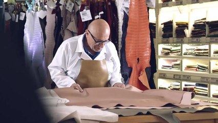 Tod's : Chiara Ferragni revisite deux pièces fortes de la griffe italienne