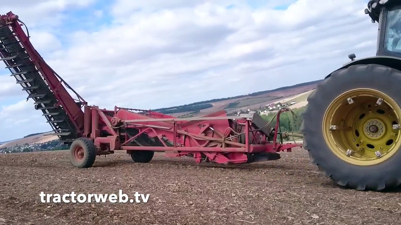 Stone picking machine
