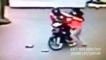 165.Rider thief steal girls bag & WHAT HAPPEN NEXT IS AMAZING --)