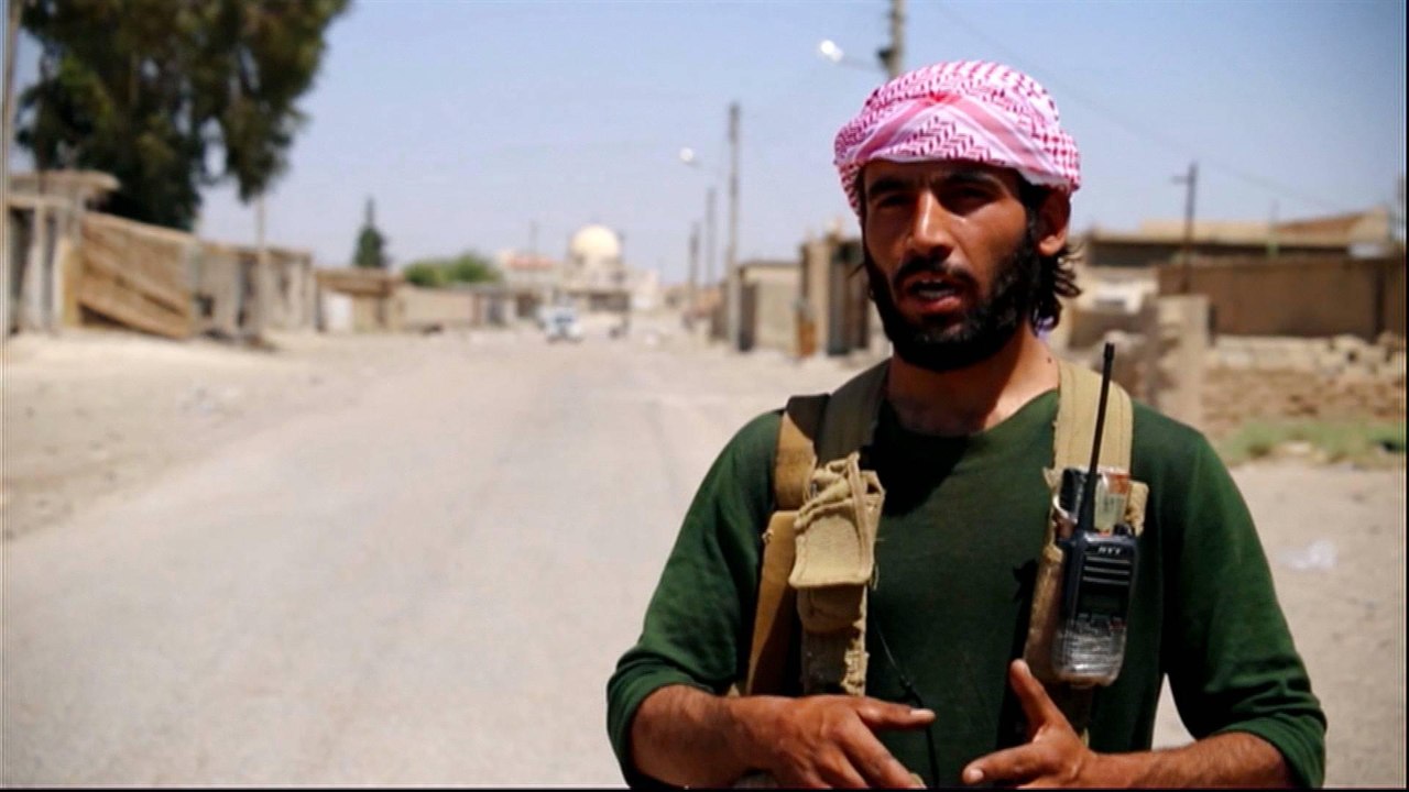 ISIL resists Syrian rebel bid to take Raqqa