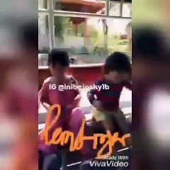 El Barack Alexander Suka Banget Naik Angkot Ke Nusa Lembongan Bali