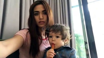 El Barack Alexander Suka Lolli Pop Yang di Beliin Mama Jessica Iskandar