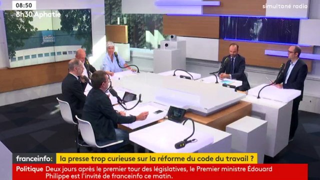 Pressions sur Radio France : Edouard Philippe recadre François Bayrou