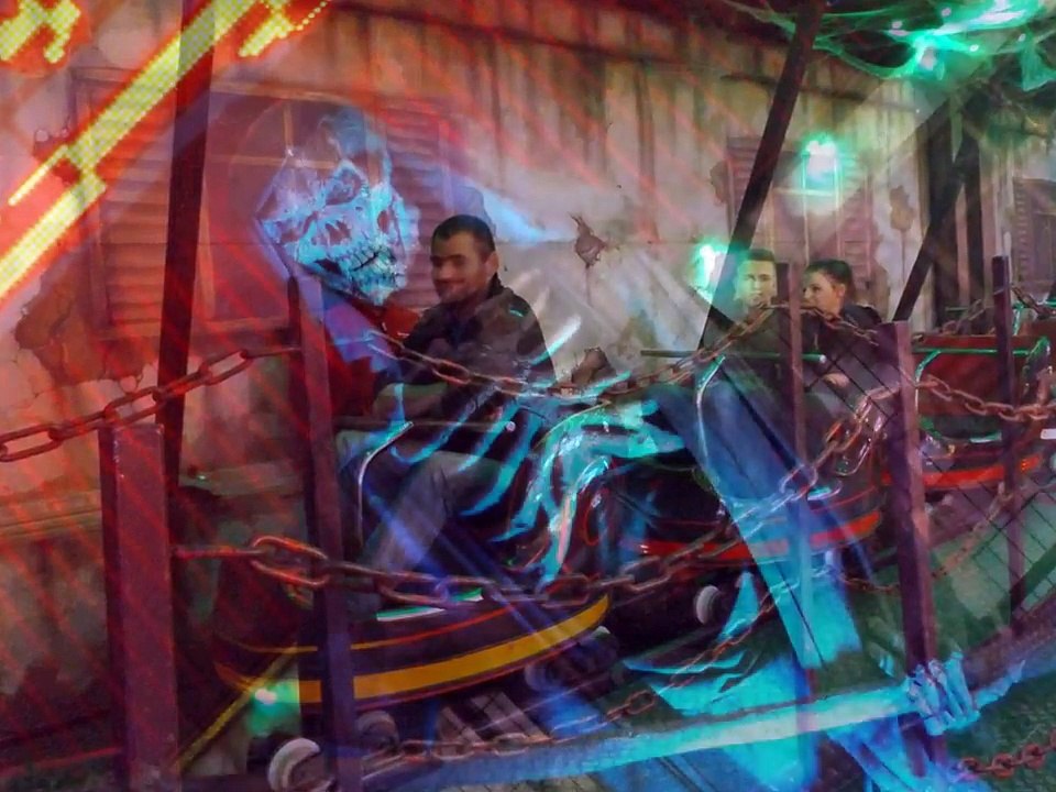 Fotoshow - Zombie Geisterbahn Grass 2016