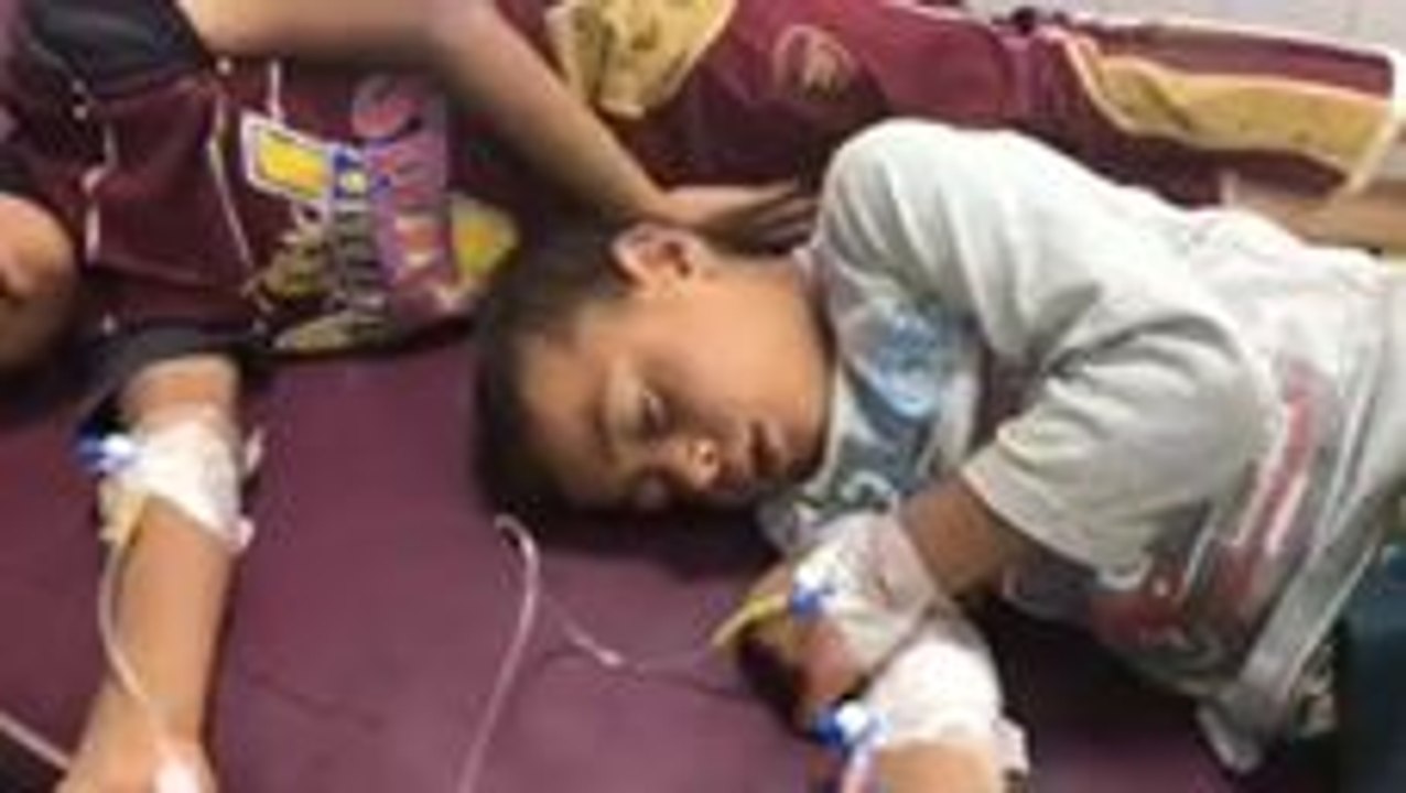 Hundreds Suffer Food Poisoning at IDP Camp Near Mosul