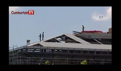 İnşaatta korkutan manzara: Canlarını hiçe saydılar