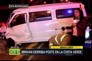 Miraflores: minivan se estrella contra poste y deja dos heridos