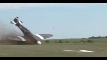 Un avion se retourne au décollage en Meurthe-et-Moselle, la vidéo impressionnante de l’accident