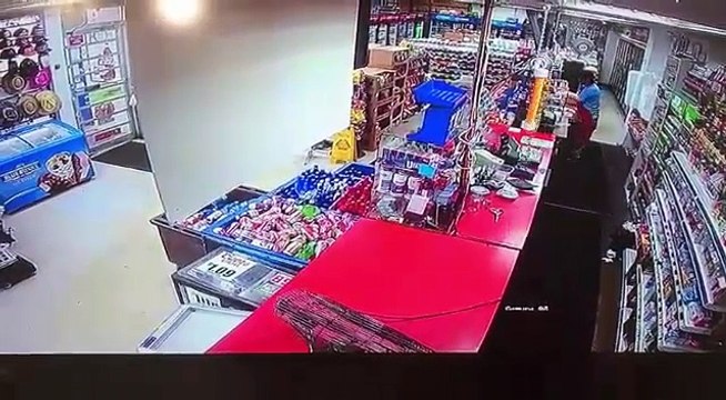 अमेरिकेत मूळ भारतीय गुजराती वर गोळ्या झाडून लूटचा थर्रारक व्हिडिओ