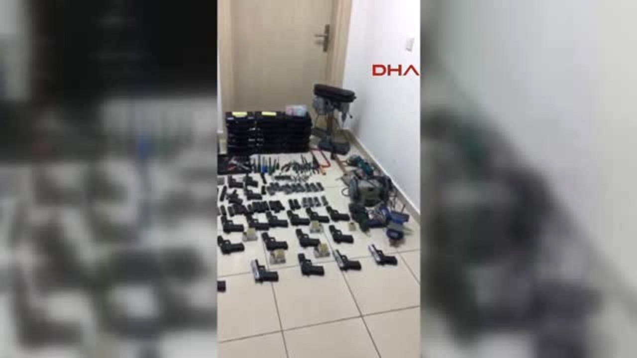 Izmir Evdeki Silah Atölyesine Baskın