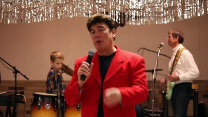 Ronnie McDowell & Grandson Garon perform 'Don't Be Cruel' Maryland 2016