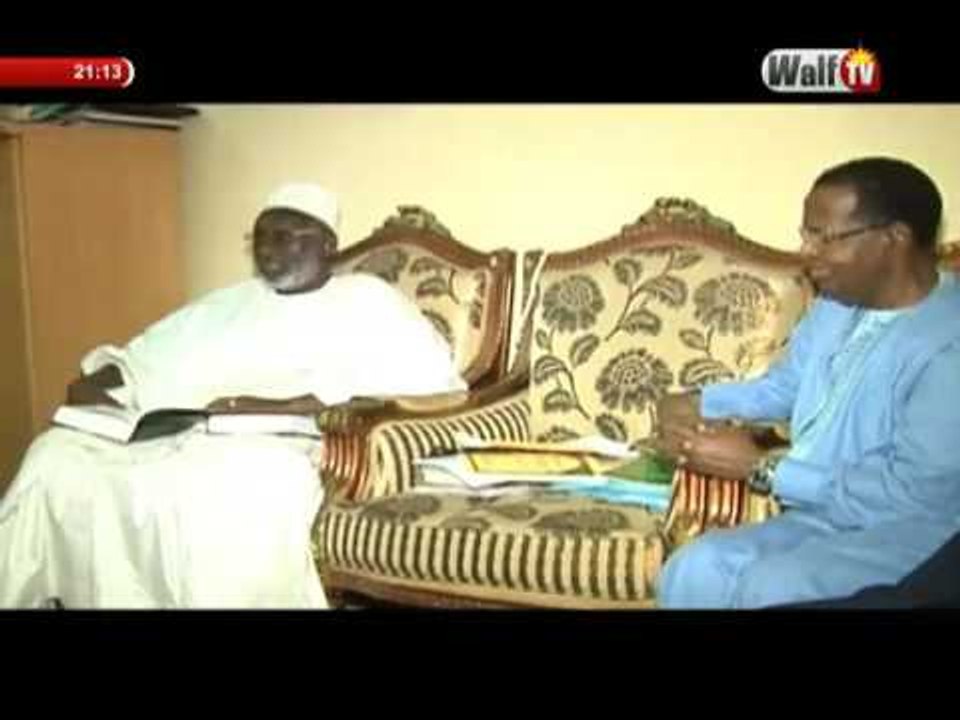 Sidy Lamine Niass chez Thierno Madany Tall pour présenter ses œuvres