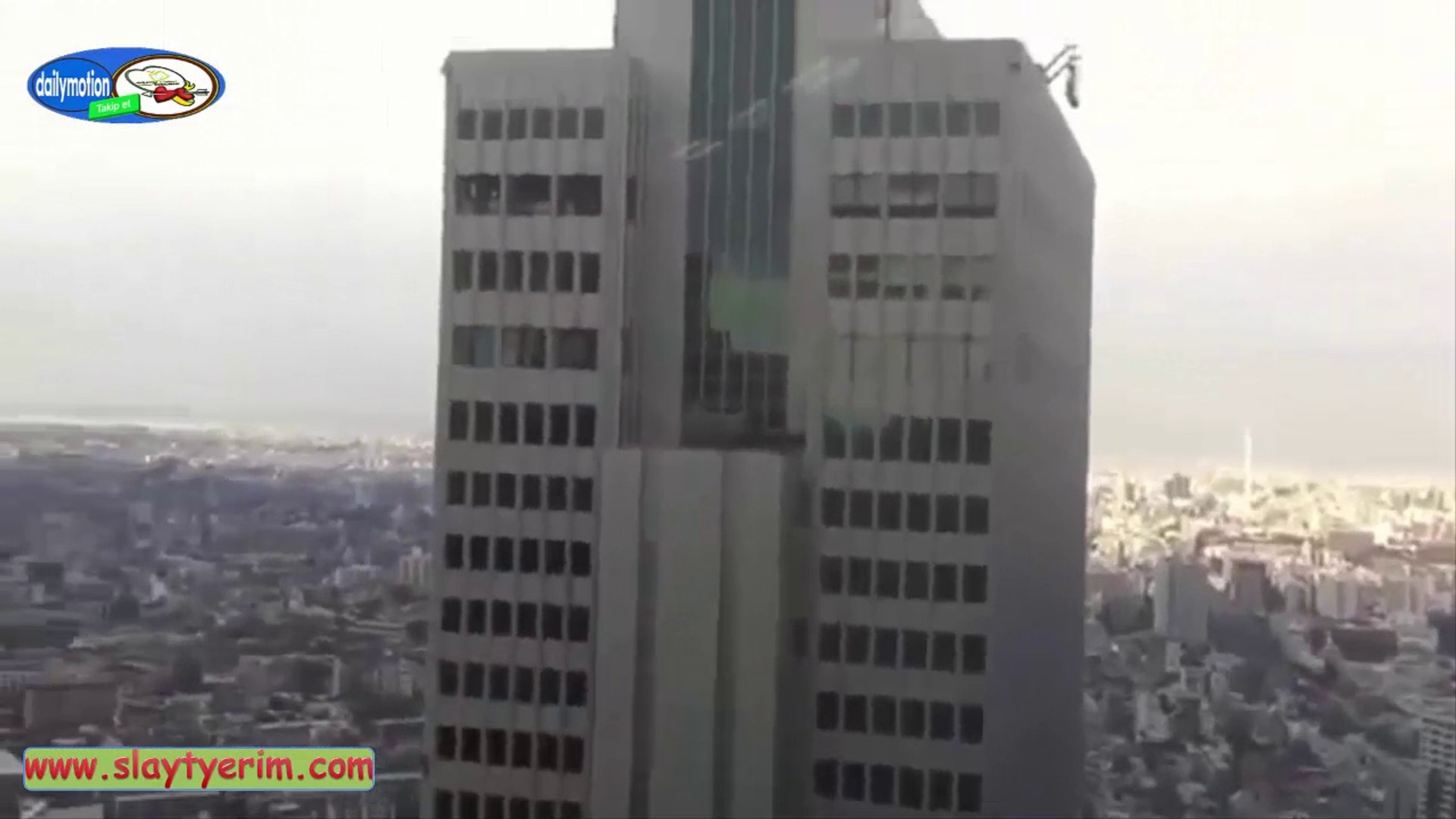 Japonya'da depremde beşik gibi sallanan gökdelenler - Dailymotion Video