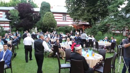 Bükreş Büyükelçiliğinde Iftar Programı