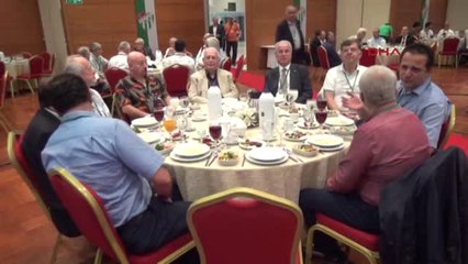 Bursaspor Başkanı Ali Ay: Görevimin Başındayım, Bırakmıyorum