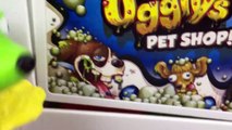 SUPER GROSS DOG EATS POOP Big Egg Surprise Toilet Opening Toys Ugglys Pet Shop Wash Van Potty