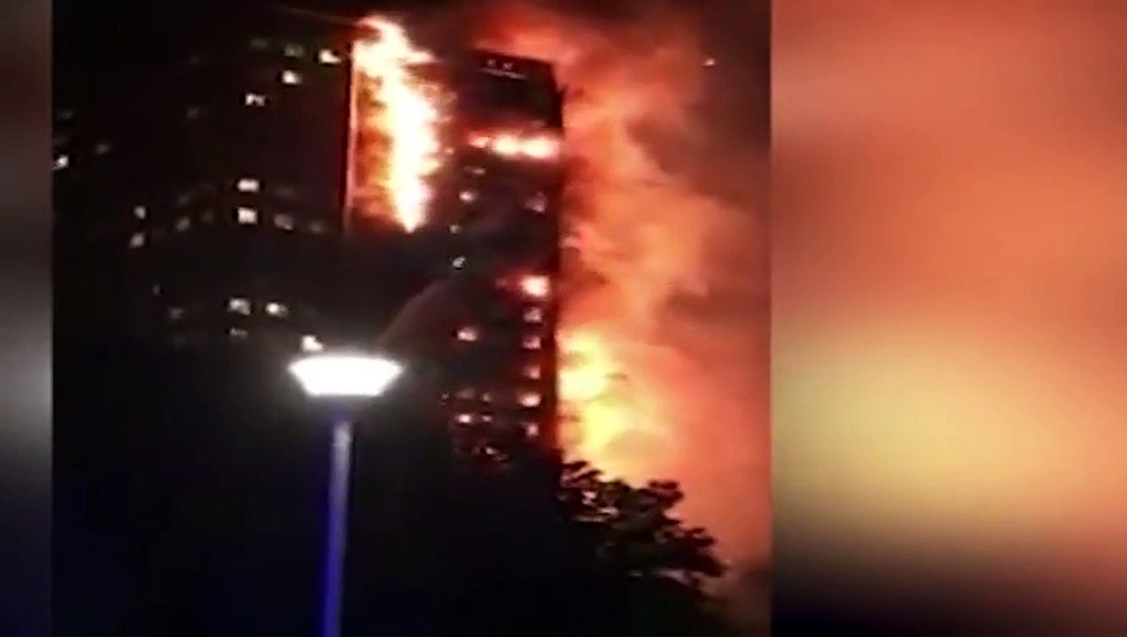 Un gigantesque incendie ravage une tour de 27 étages à Londres