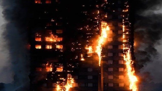 Gigantesque Incendie de la tour Grenfell de 27 étages à Londres