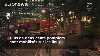 Londres : Une tour d'habitation ravagée par un incendie spectaculaire